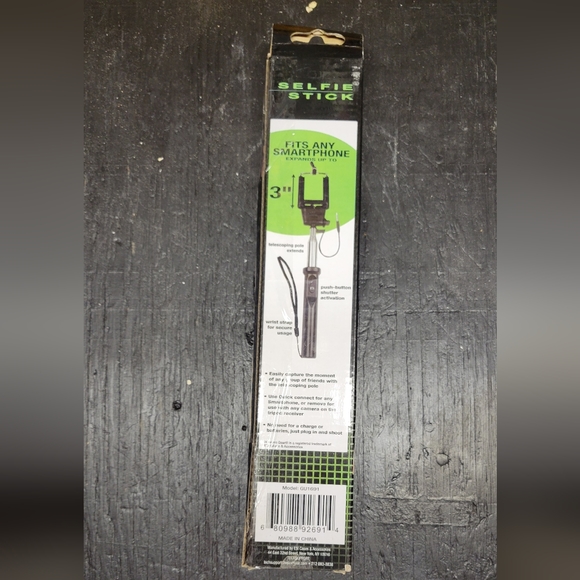 Wireless Gear Selfie Stick - Picture 4 of 5